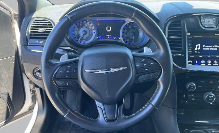 2018 Chrysler 300/S V6 RWD