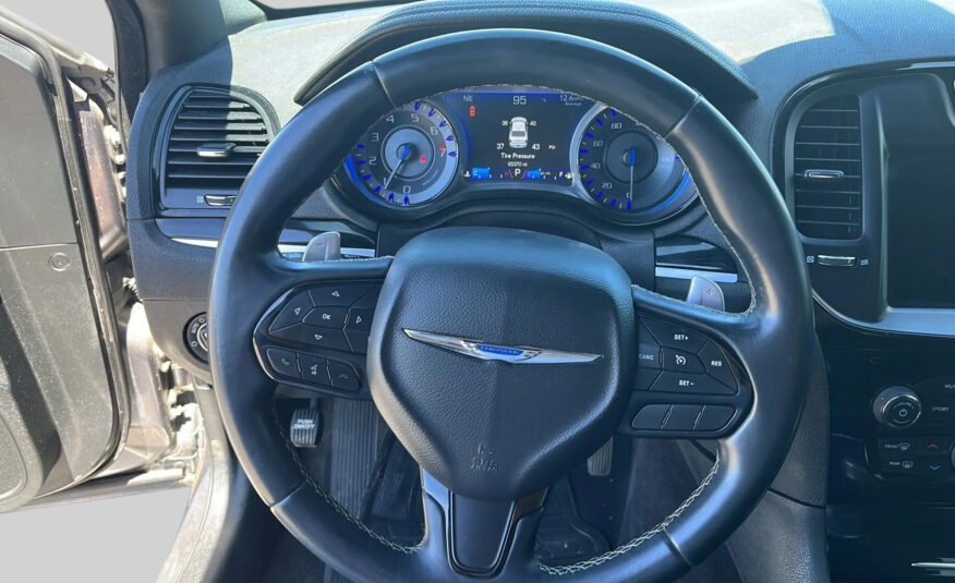 2018 Chrysler 300/S V6 RWD
