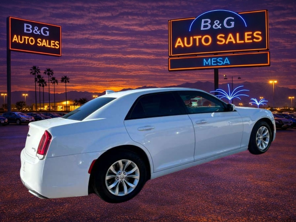 2018 Chrysler 300/S V6 RWD