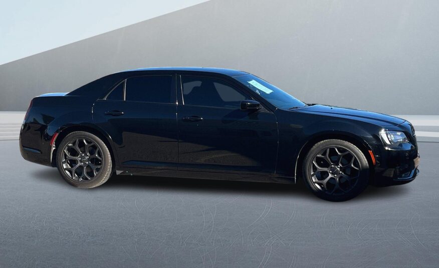 2019 Chrysler 300/S V6 RWD