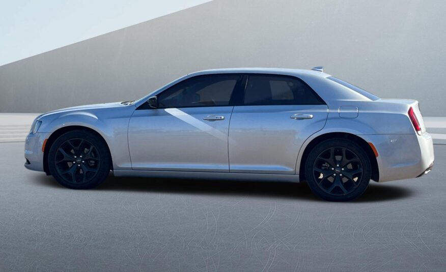 2021 Chrysler 300