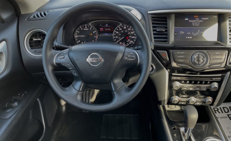 [2020 Nissan Pathfinder]