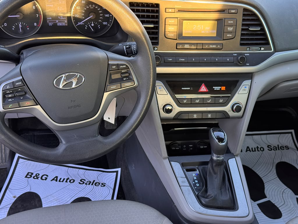 2018 Hyundai Elantra SE
