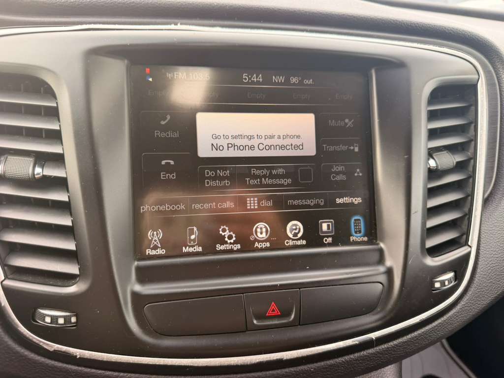2015 Chrysler 200