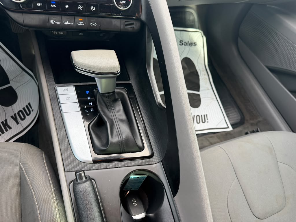 2022 Hyundai Elantra